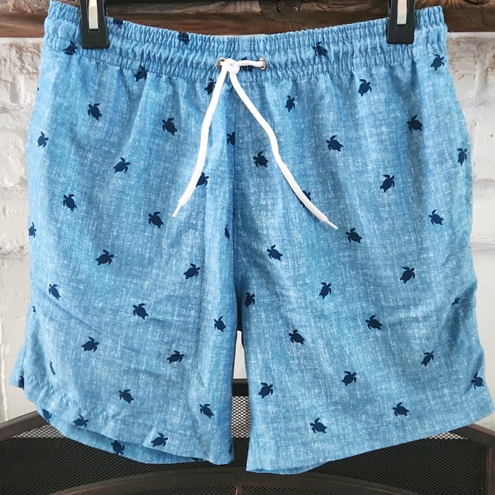 Great men's bathing suit with Turtles by Trunks! Very good condition!🐢